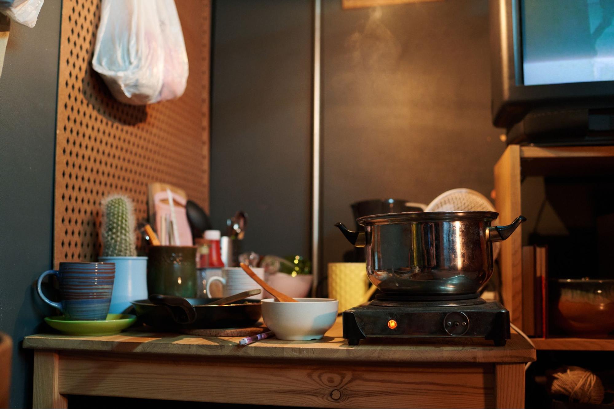 temporary kitchen setup during kitchen remodeling in a los angeles home.